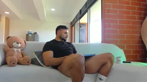 Jackson Wayne online show from January 14, 2:00 pm