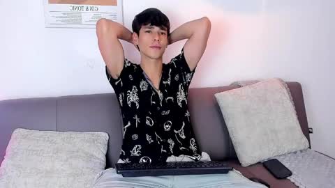 jacob_colliins online show from May 8, 3:07 am