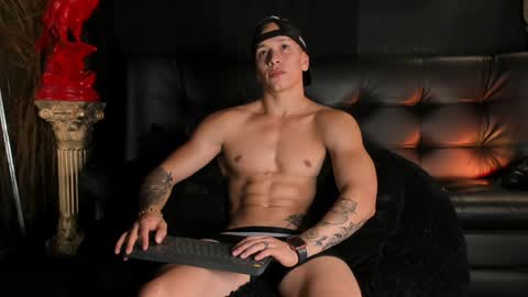 JACOB JAMES online show from December 2, 9:48 pm