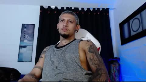 Michael Caicedo online show from February 19, 5:38 am