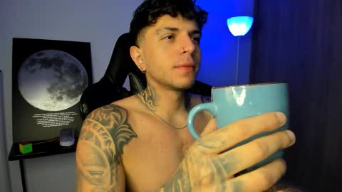 jacobb116 online show from February 18, 1:26 am