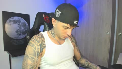 jacobb116 online show from November 7, 1:31 am