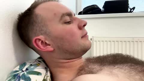 jacobhairyvip online show from April 15, 1:33 pm