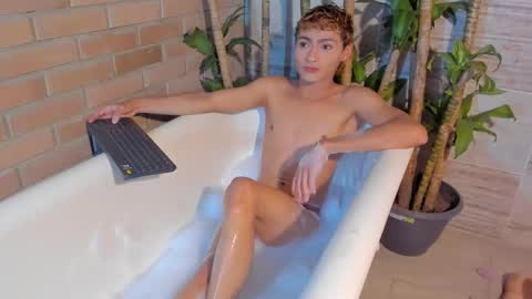 jacobrusso online show from March 3, 1:13 am