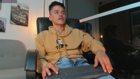 JACOB STONES online show from February 13, 6:52 am