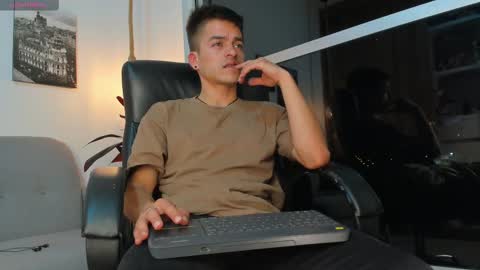 JACOB STONES online show from February 23, 7:28 am