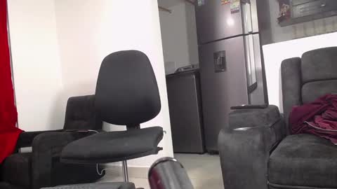 jaden_smith1 online show from December 2, 10:07 am