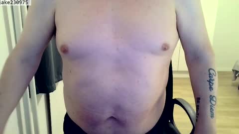 Jake2309 online show from April 5, 7:10 pm