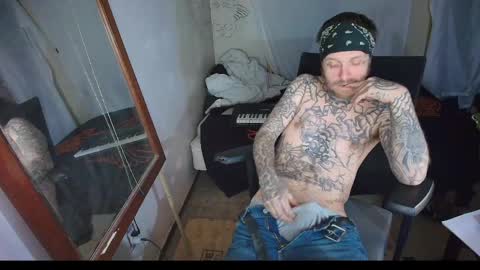 showingitoff online show from April 16, 7:19 am