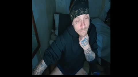 showingitoff online show from March 29, 8:58 am