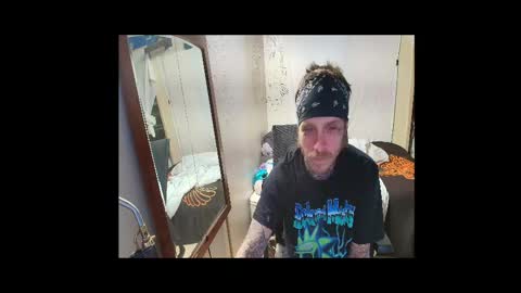 showingitoff online show from April 10, 6:42 am