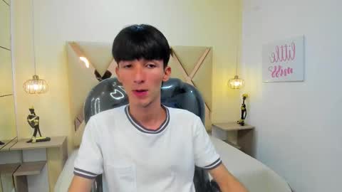 Snapshot of jake_evanss_ chatting on September 22, 3:39 am JAKE online show from September 22, 3:39 am