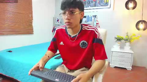 jake_falcon online show from June 27, 11:35 am