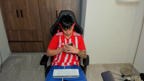 Snapshot of jake_pons chatting on October 22, 11:58 am Jake Pons online show from October 22, 11:58 am