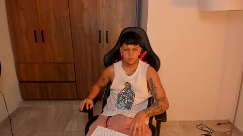 Snapshot of jake_pons chatting on September 15, 2:03 am Jake Pons online show from September 15, 2:03 am