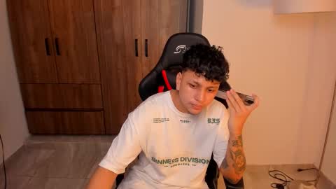 Snapshot of jake_pons chatting on September 23, 2:22 am Jake Pons online show from September 23, 2:22 am