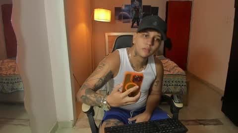 Snapshot of jake_pons chatting on January 6, 1:42 am Jake Pons online show from January 6, 1:42 am