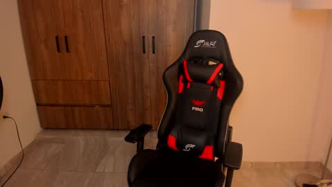 Snapshot of jake_pons chatting on September 10, 2:32 am Jake Pons online show from September 10, 2:32 am