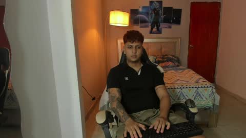 Snapshot of jake_pons chatting on December 10, 3:08 am Jake Pons online show from December 10, 3:08 am