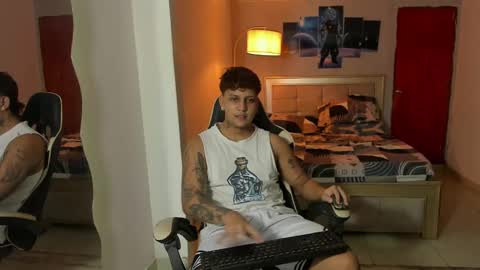 Snapshot of jake_pons chatting on February 13, 4:54 am Jake Pons online show from February 13, 4:54 am