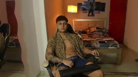 Snapshot of jake_pons chatting on February 17, 4:42 am Jake Pons online show from February 17, 4:42 am