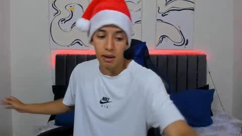 Hi guys im new 3 online show from December 16, 7:10 pm