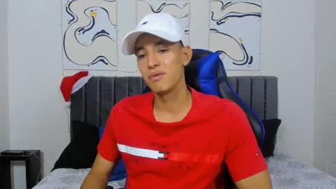 Hi guys im new 3 online show from December 21, 2:09 am