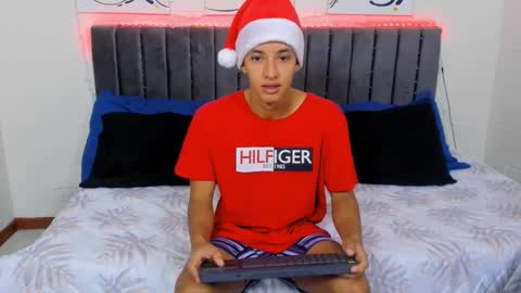 Hi guys im new 3 online show from December 17, 5:47 pm