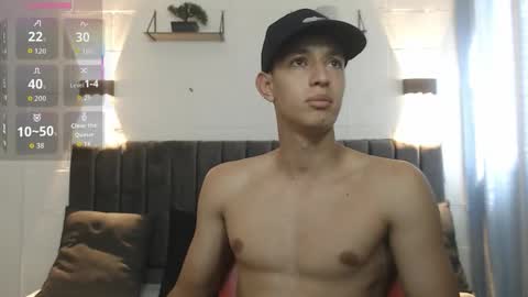 Hi guys im new 3 online show from September 22, 6:51 pm