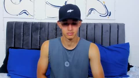 Hi guys im new 3 online show from February 24, 5:53 pm