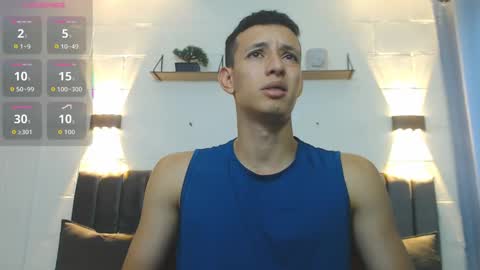 Hi guys im new 3 online show from September 18, 9:50 pm