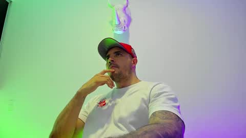 jakestone_1 online show from March 17, 2:04 am