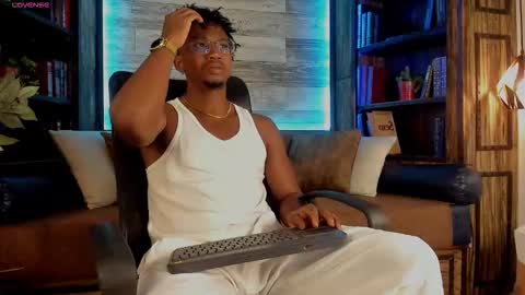 Snapshot of jamalmyst_ chatting on October 15, 5:59 am   online show from October 15, 5:59 am