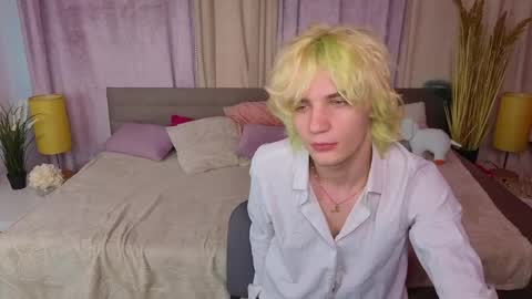 JameMiller online show from April 14, 6:24 am