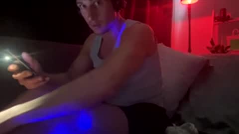 Youngfun  Hung online show from January 18, 6:43 pm