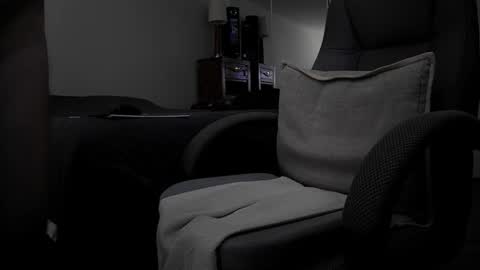 James Bondage online show from December 8, 6:06 pm