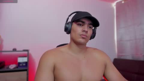 Snapshot of jamesgraay chatting on October 4, 11:59 am James Gray online show from October 4, 11:59 am