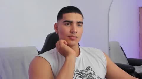 Snapshot of jamesgraay chatting on February 11, 6:40 am James Gray online show from February 11, 6:40 am