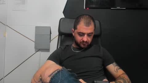 JamesMyers online show from November 29, 5:42 am