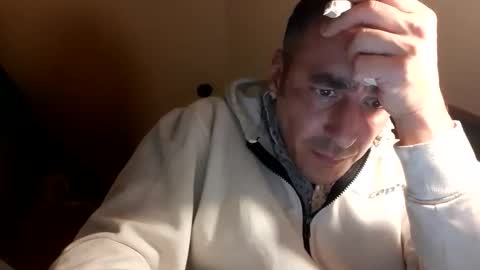 jamessisi online show from November 2, 8:02 pm