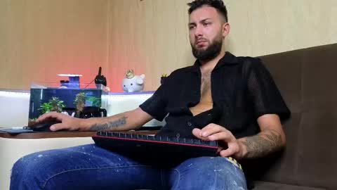 Robbie online show from October 2, 7:56 am