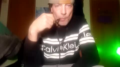 Snapshot of jamieshaneblueeyeswyo307 chatting on January 15, 7:15 am Supafly307blueeyes9in online show from January 15, 7:15 am