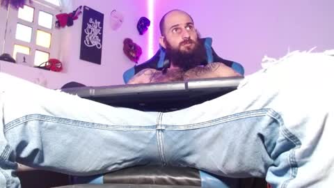 Jammes. online show from April 16, 7:47 pm