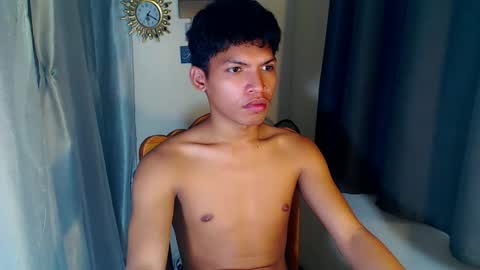 janlloyd04 online show from March 25, 11:14 am