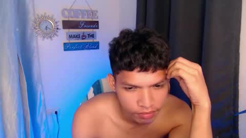 janlloyd04 online show from November 4, 7:15 pm