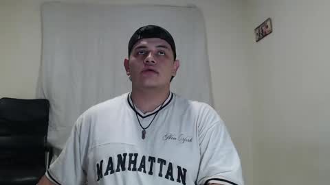 jason_boy_ online show from April 21, 5:13 am