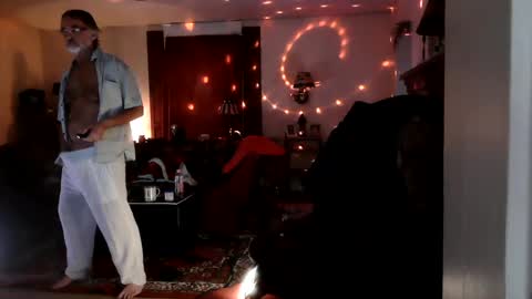 Snapshot of jasonreloaded694u chatting on February 15, 7:28 pm Jason online show from February 15, 7:28 pm