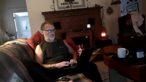 Snapshot of jasonreloaded694u chatting on January 31, 8:54 pm Jason online show from January 31, 8:54 pm