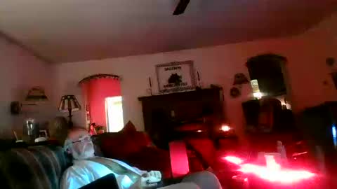 Snapshot of jasonreloaded694u chatting on October 18, 11:09 pm Jason online show from October 18, 11:09 pm