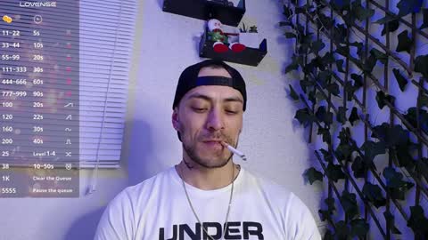 Snapshot of jasson_king01 chatting on December 7, 5:37 am JKing  online show from December 7, 5:37 am